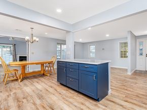 308 Ridgefield Cir C, Clinton MA 01510