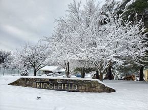 308 Ridgefield Cir C, Clinton MA 01510