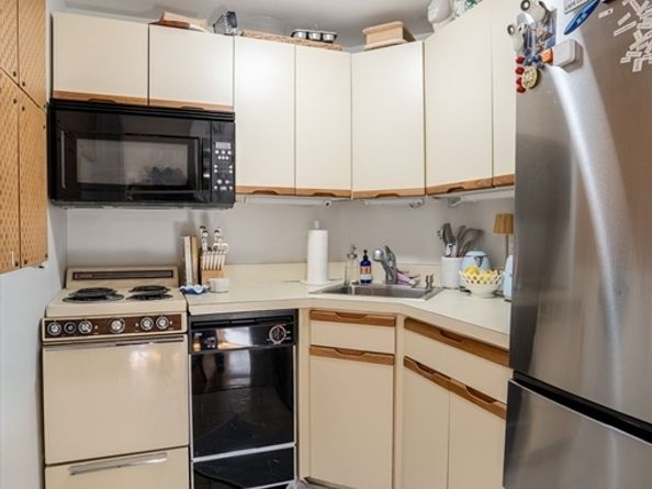 127 Beacon St 32, Boston MA 02116