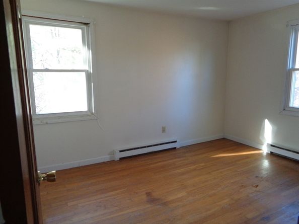 20 Marc Ave, Southbridge MA 01550