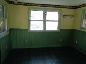 20 Marc Ave, Southbridge MA 01550