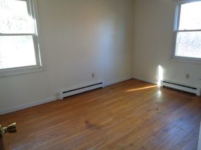 20 Marc Ave, Southbridge MA 01550