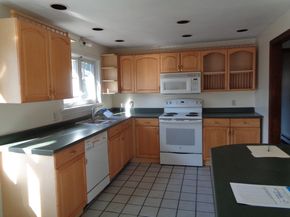 20 Marc Ave, Southbridge MA 01550