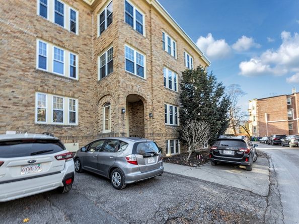 48 Robinwood Ave W2, Boston MA 02130
