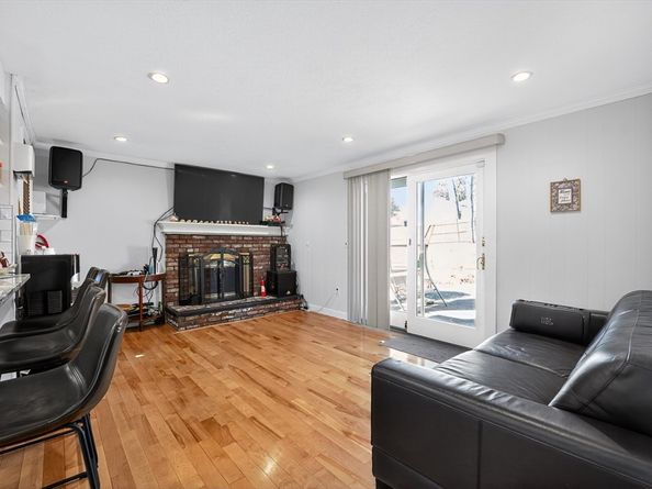 116 Gordon Rd, Braintree MA 02184