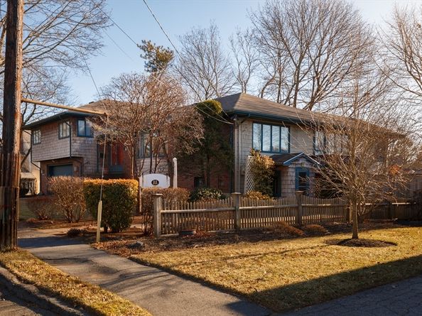 11 Angenica Ter, Marblehead MA 01945