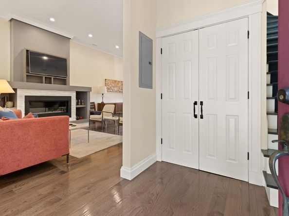 125 Heath St, Somerville MA 02145