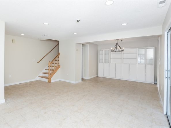 468 Island St 468, Stoughton MA 02072