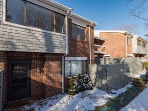 468 Island St 468, Stoughton MA 02072