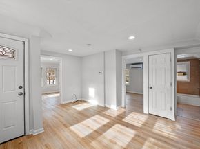 93 Sweetwater St, Saugus MA 01906