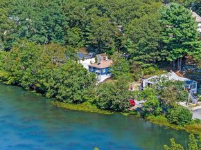 93 Sweetwater St, Saugus MA 01906