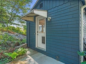 93 Sweetwater St, Saugus MA 01906