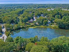 93 Sweetwater St, Saugus MA 01906