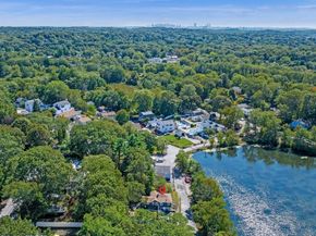 93 Sweetwater St, Saugus MA 01906