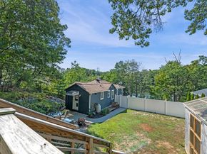 93 Sweetwater St, Saugus MA 01906