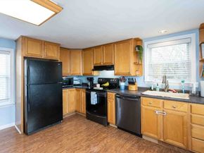 6 Monroe Court, Gloucester MA 01930