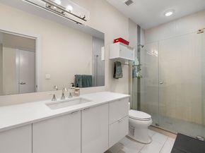 121-127 Portland St 307, Boston MA 02114