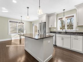 40 Timber Crest Dr, Medway MA 02053