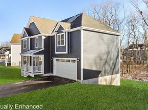 40 Timber Crest Dr, Medway MA 02053