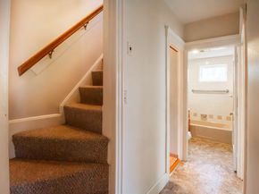 25 Wyola Dr, Worcester MA 01603