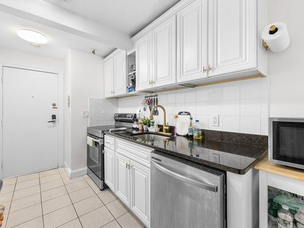 56 Park Vale Ave 4, Boston MA 02134