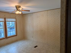 53 Earl, Athol MA 01331