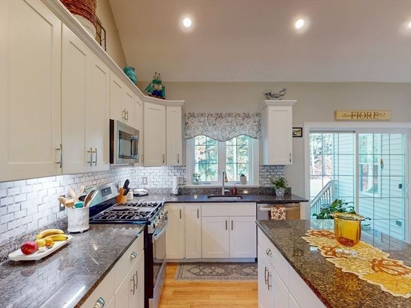 26 Santana Way 26, Carver MA 02330