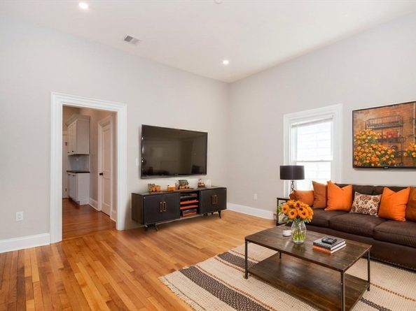 14 Grant St, Boston MA 02125