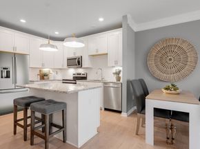 5 Peters Farm Way 105, Westborough MA 01581