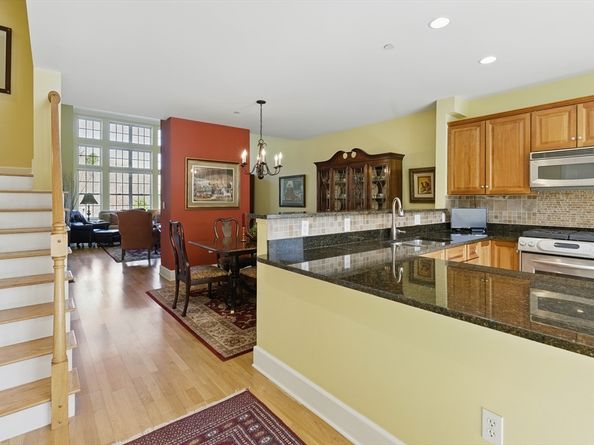 2 Powder Mill Sq 2B, Andover MA 01810