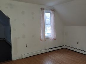 47 Birch St, Worcester MA 01603