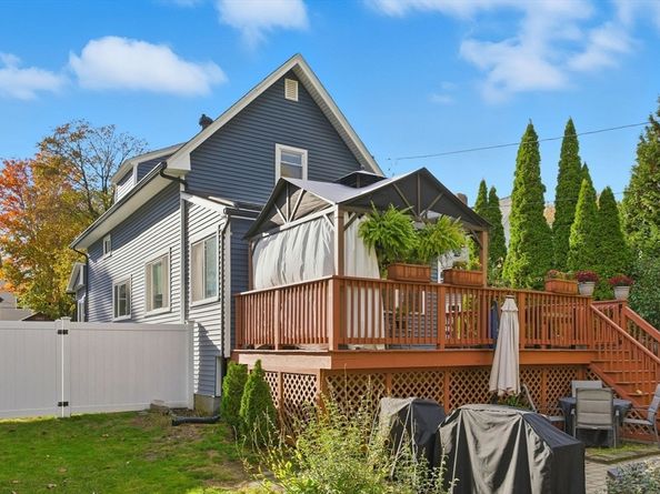 15 Anderson Ave, Worcester MA 01604