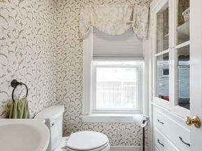 15 Anderson Ave, Worcester MA 01604