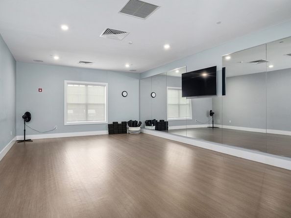 4403 Peters Farm Way 403, Westborough MA 01581