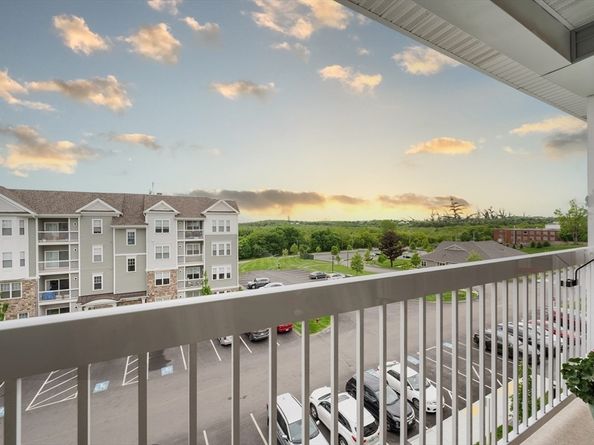 4403 Peters Farm Way 403, Westborough MA 01581