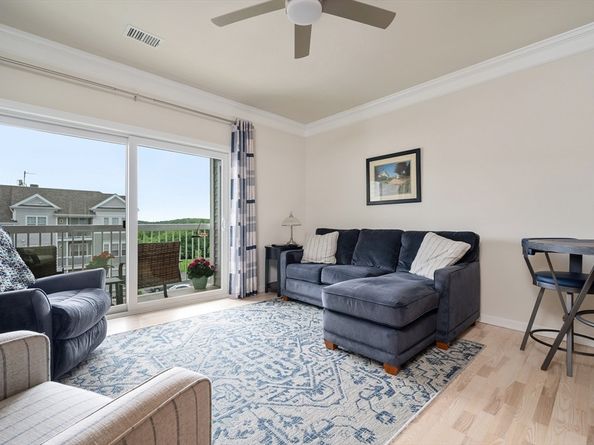 4403 Peters Farm Way 403, Westborough MA 01581