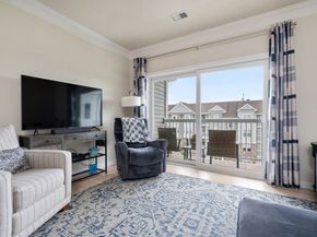 4403 Peters Farm Way 403, Westborough MA 01581