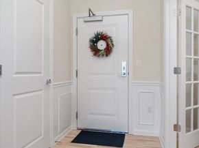 4403 Peters Farm Way 403, Westborough MA 01581