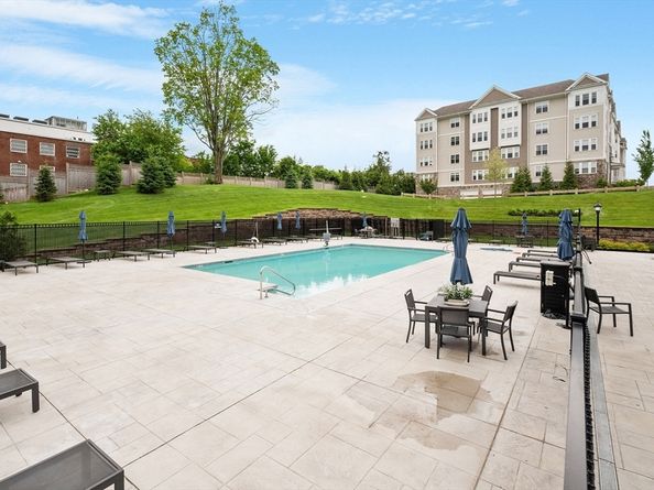 4403 Peters Farm Way 403, Westborough MA 01581