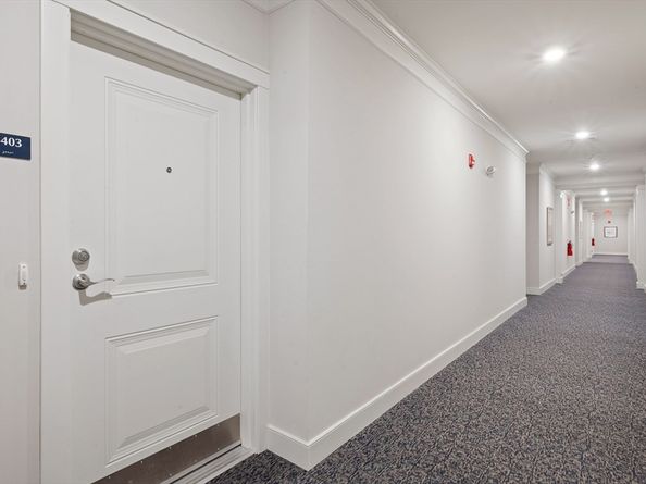 4403 Peters Farm Way 403, Westborough MA 01581