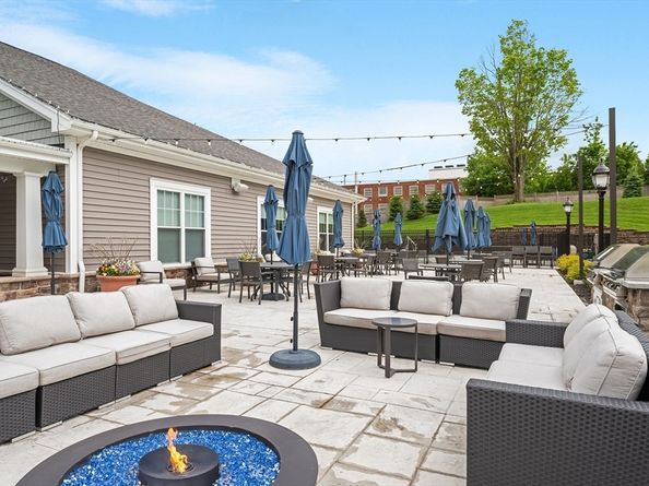 4403 Peters Farm Way 403, Westborough MA 01581