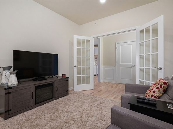 4403 Peters Farm Way 403, Westborough MA 01581