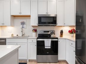 4403 Peters Farm Way 403, Westborough MA 01581