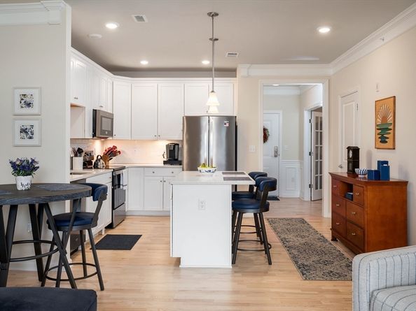 4403 Peters Farm Way 403, Westborough MA 01581