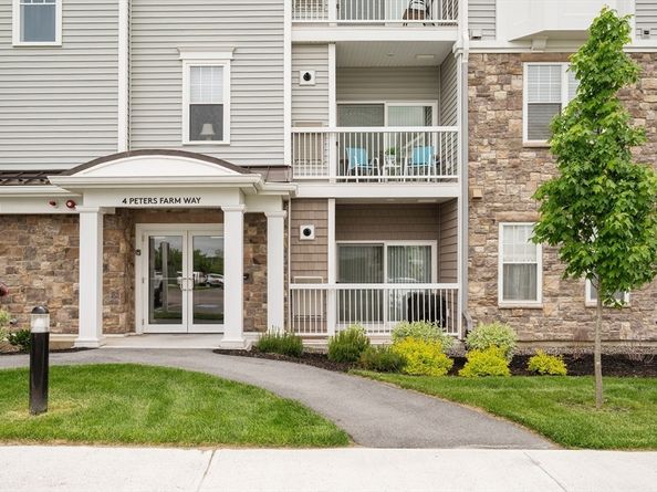 4403 Peters Farm Way 403, Westborough MA 01581