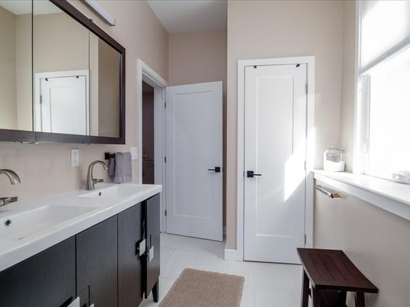 145 W River Street, Upton MA 01568