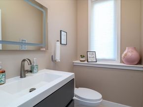 145 W River Street, Upton MA 01568