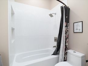 145 W River Street, Upton MA 01568