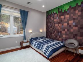 145 W River Street, Upton MA 01568