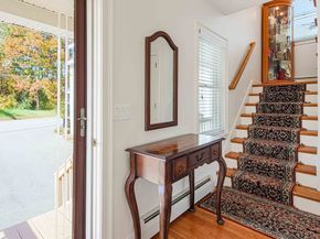 26 Cedar Lake Dr, Sturbridge MA 01566